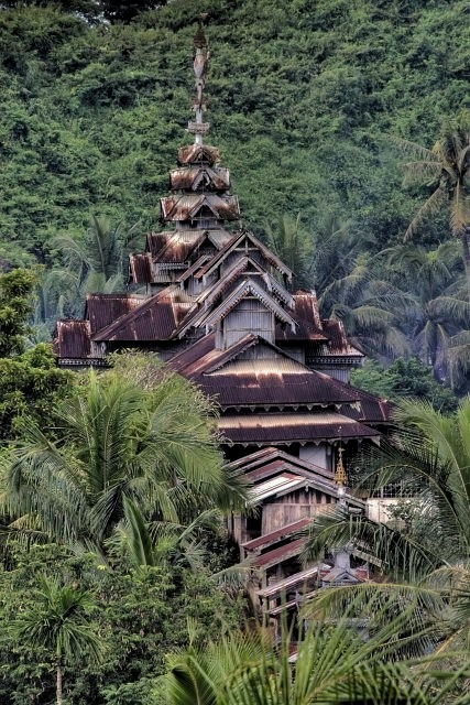 mrauk oo hillside monastery or temple, wooden construction ssbwa8v1868_6_7.jpg