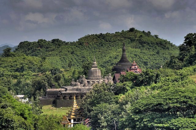 mrauk oo hillside monastery temple between green trees  ssbwa8v1990_88_89.jpg